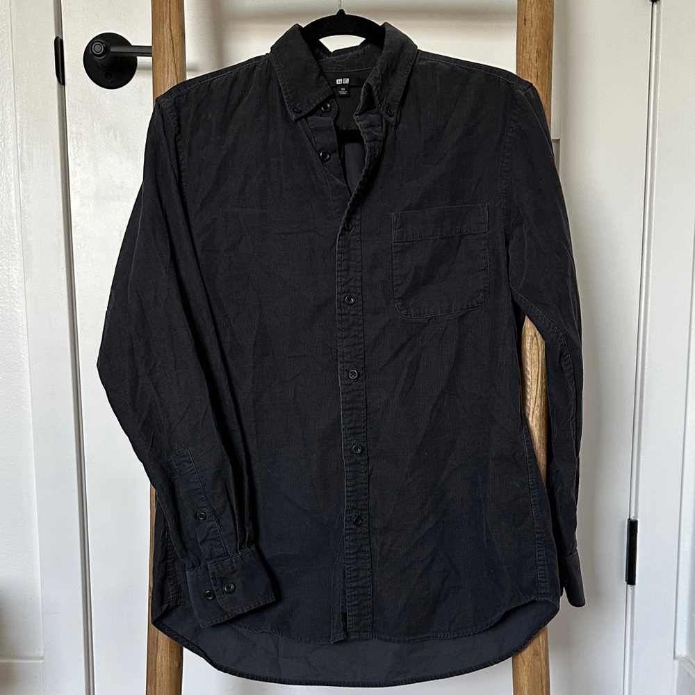 Uniqlo Men's Charcoal Button Down Shirt
